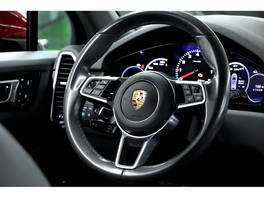 Porsche Cayenne AWD / Premium Package /Air Suspension / Hitch 2022 à Laval, Québec - 37 - w1024h768px