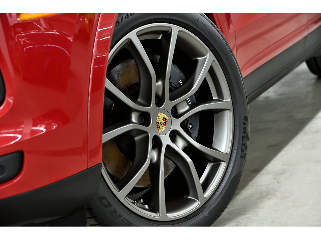 Porsche Cayenne AWD / Premium Package /Air Suspension / Hitch 2022 à Laval, Québec - 8 - w1024h768px