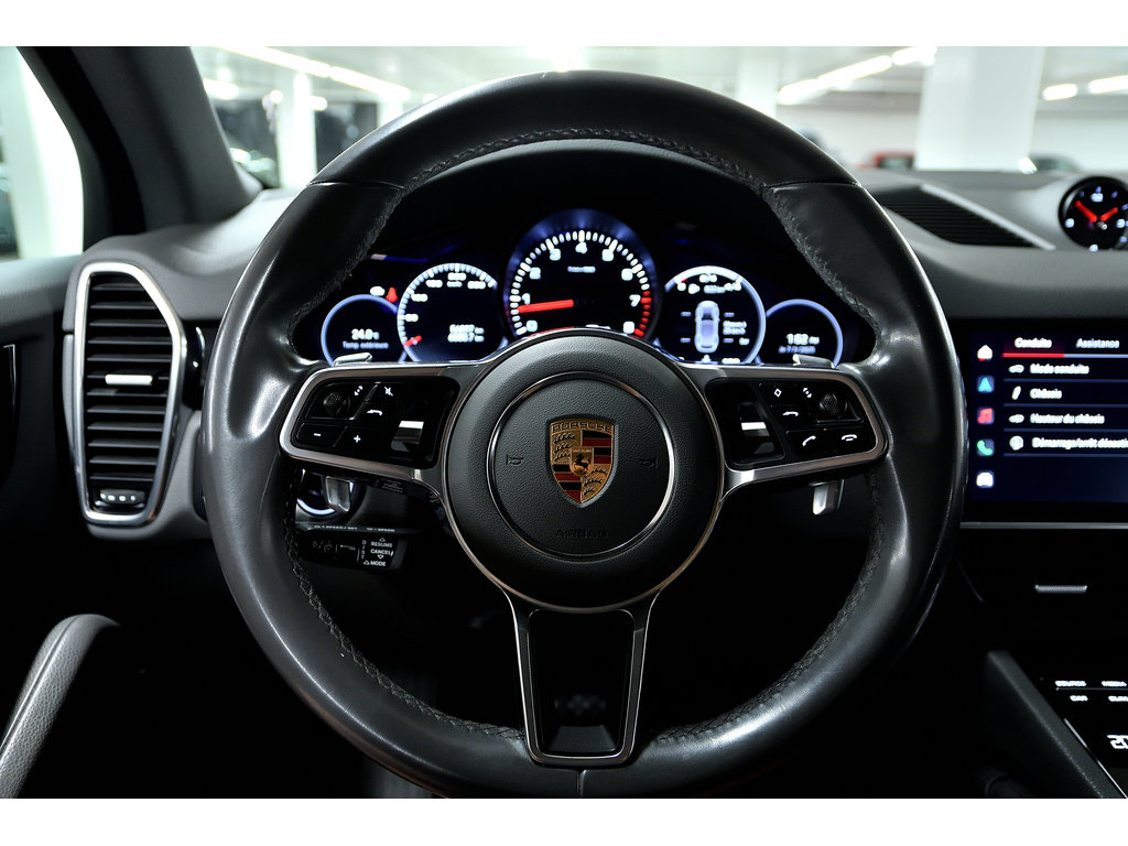 Porsche Cayenne AWD / Premium Package /Air Suspension / Hitch 2022 à Laval, Québec - 17 - w1024h768px