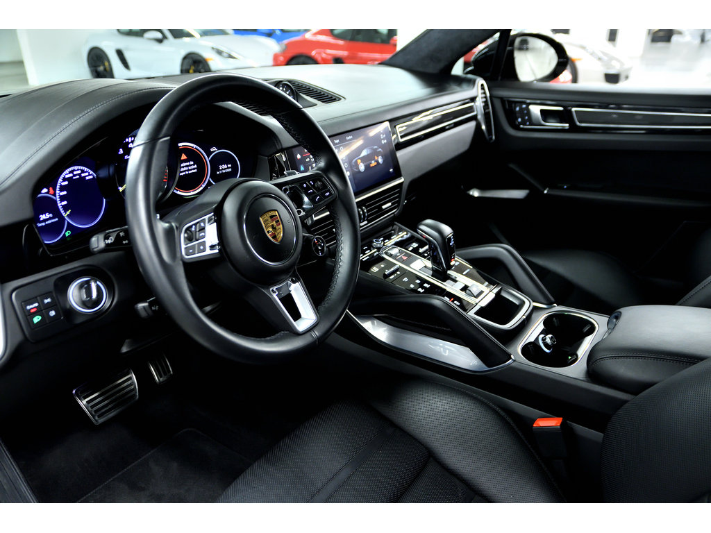 Porsche Cayenne Turbo S E-Hybrid Coupe AWD 2022 à Laval, Québec - 13 - w1024h768px