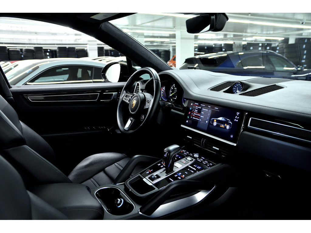 Porsche Cayenne Turbo S E-Hybrid Coupe AWD 2022 à Laval, Québec - 35 - w1024h768px