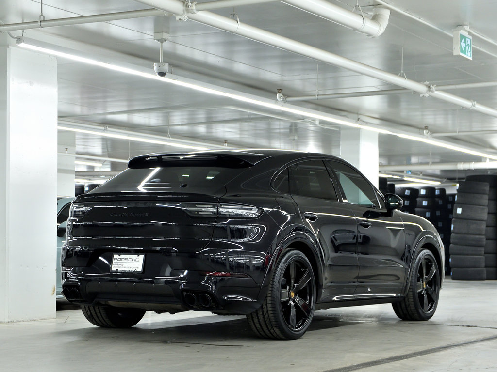 Porsche Cayenne Turbo S E-Hybrid Coupe AWD 2022 à Laval, Québec - 3 - w1024h768px