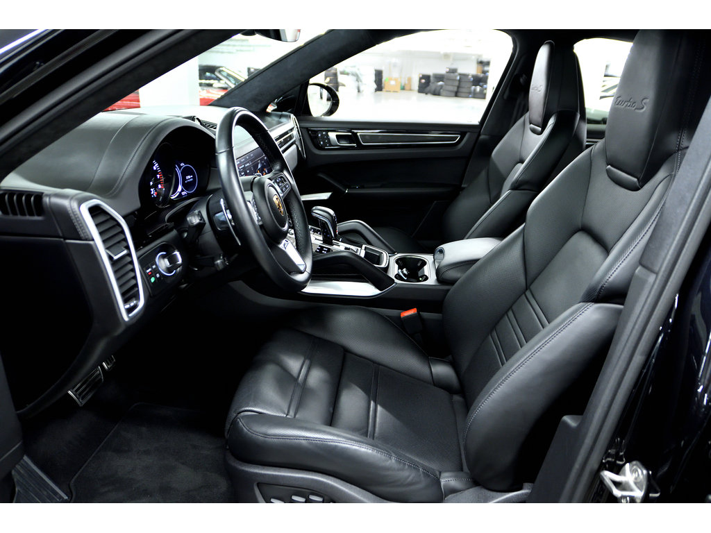 Porsche Cayenne Turbo S E-Hybrid Coupe AWD 2022 à Laval, Québec - 14 - w1024h768px