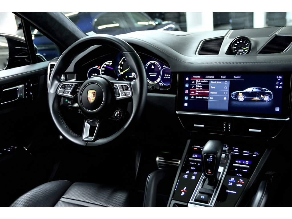 Porsche Cayenne Turbo S E-Hybrid Coupe AWD 2022 à Laval, Québec - 40 - w1024h768px