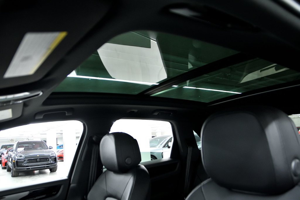 Porsche Cayenne  2022 à Laval, Québec - 15 - w1024h768px