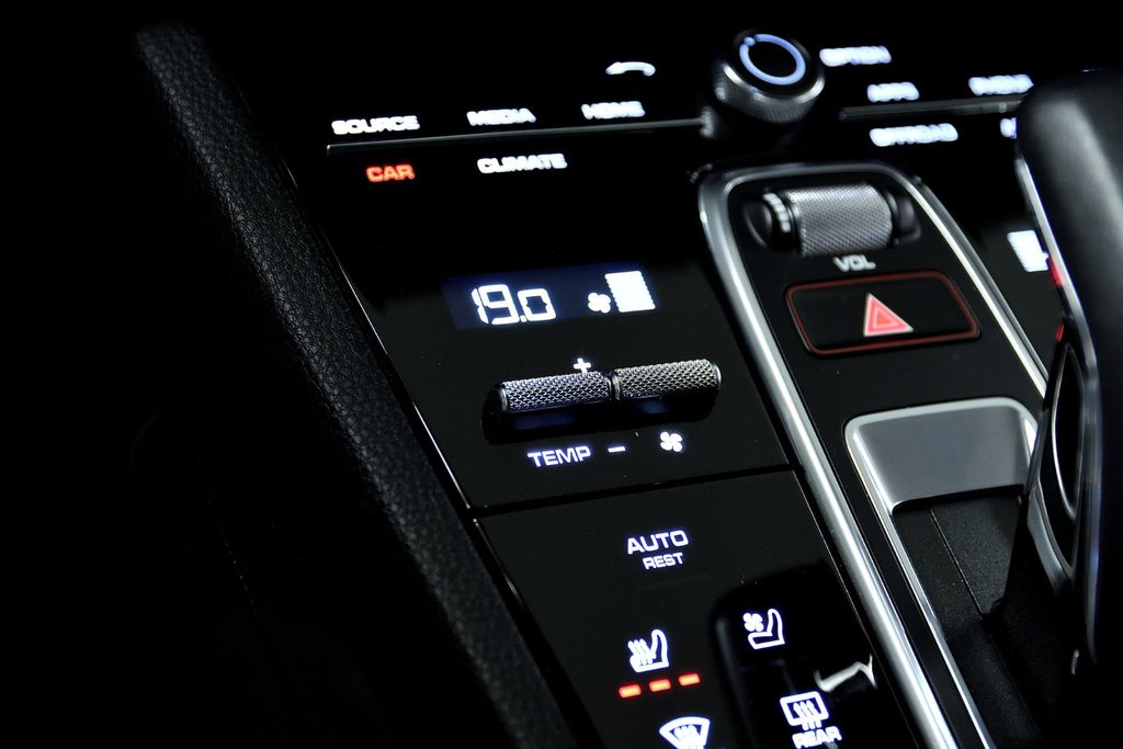 Porsche Cayenne  2022 à Laval, Québec - 26 - w1024h768px