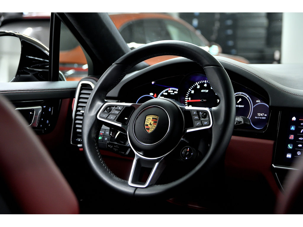 2023 Porsche Cayenne GTS Coupe AWD in Laval, Quebec - 41 - w1024h768px