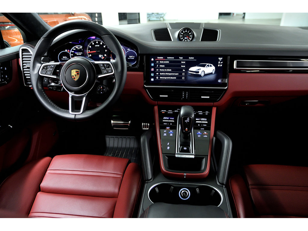 2023 Porsche Cayenne GTS Coupe AWD in Laval, Quebec - 39 - w1024h768px