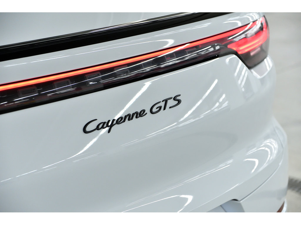2023 Porsche Cayenne GTS Coupe AWD in Laval, Quebec - 45 - w1024h768px