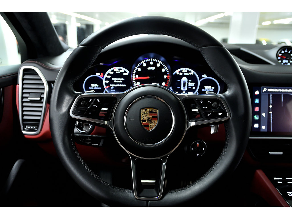 2023 Porsche Cayenne GTS Coupe AWD in Laval, Quebec - 17 - w1024h768px