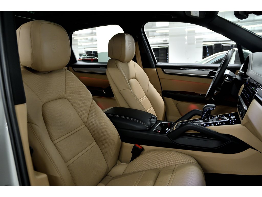 Porsche Cayenne Platinum Edition E-Hybrid AWD / Premium Plus 2023 à Laval, Québec - 18 - w1024h768px