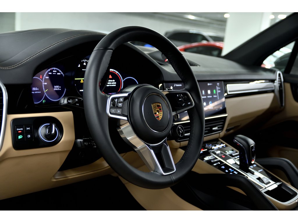 Porsche Cayenne Platinum Edition E-Hybrid AWD / Premium Plus 2023 à Laval, Québec - 12 - w1024h768px