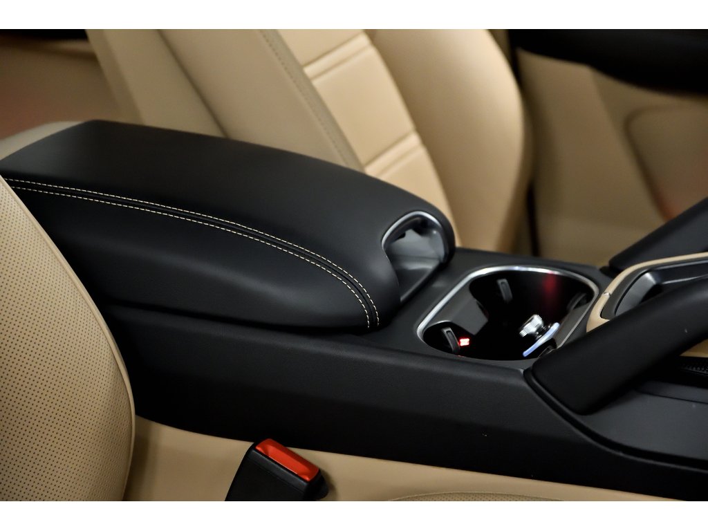 Porsche Cayenne Platinum Edition E-Hybrid AWD / Premium Plus 2023 à Laval, Québec - 40 - w1024h768px
