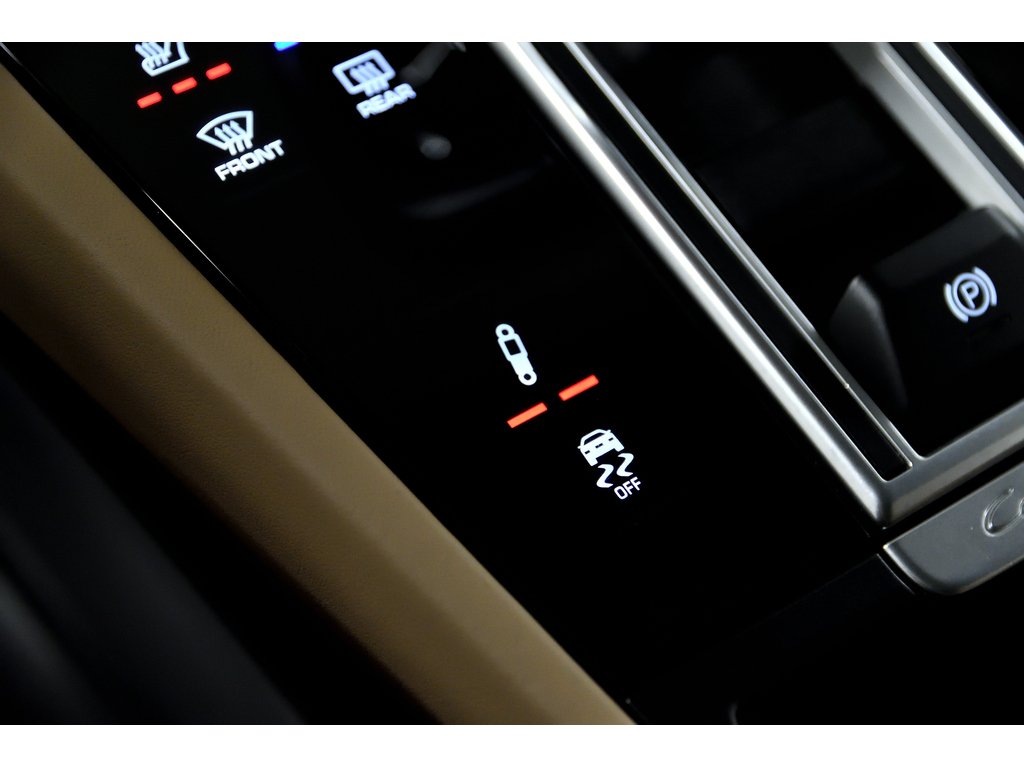 Porsche Cayenne Platinum Edition E-Hybrid AWD / Premium Plus 2023 à Laval, Québec - 33 - w1024h768px
