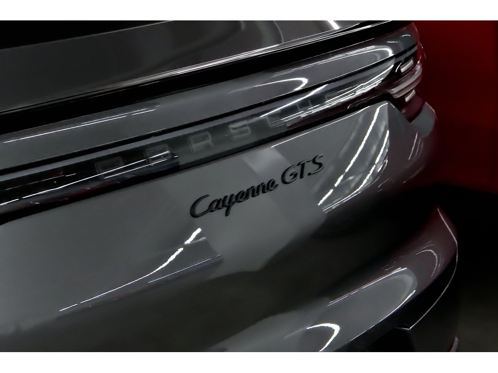 2023 Porsche Cayenne GTS Coupe AWD / Adaptive Cruise / BOSE in Laval, Quebec - 44 - w1024h768px