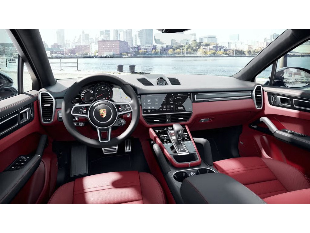 2023 Porsche Cayenne GTS Coupe AWD / Adaptive Cruise / BOSE in Laval, Quebec - 5 - w1024h768px