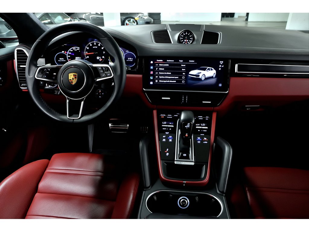 2023 Porsche Cayenne GTS Coupe AWD / Adaptive Cruise / BOSE in Laval, Quebec - 40 - w1024h768px