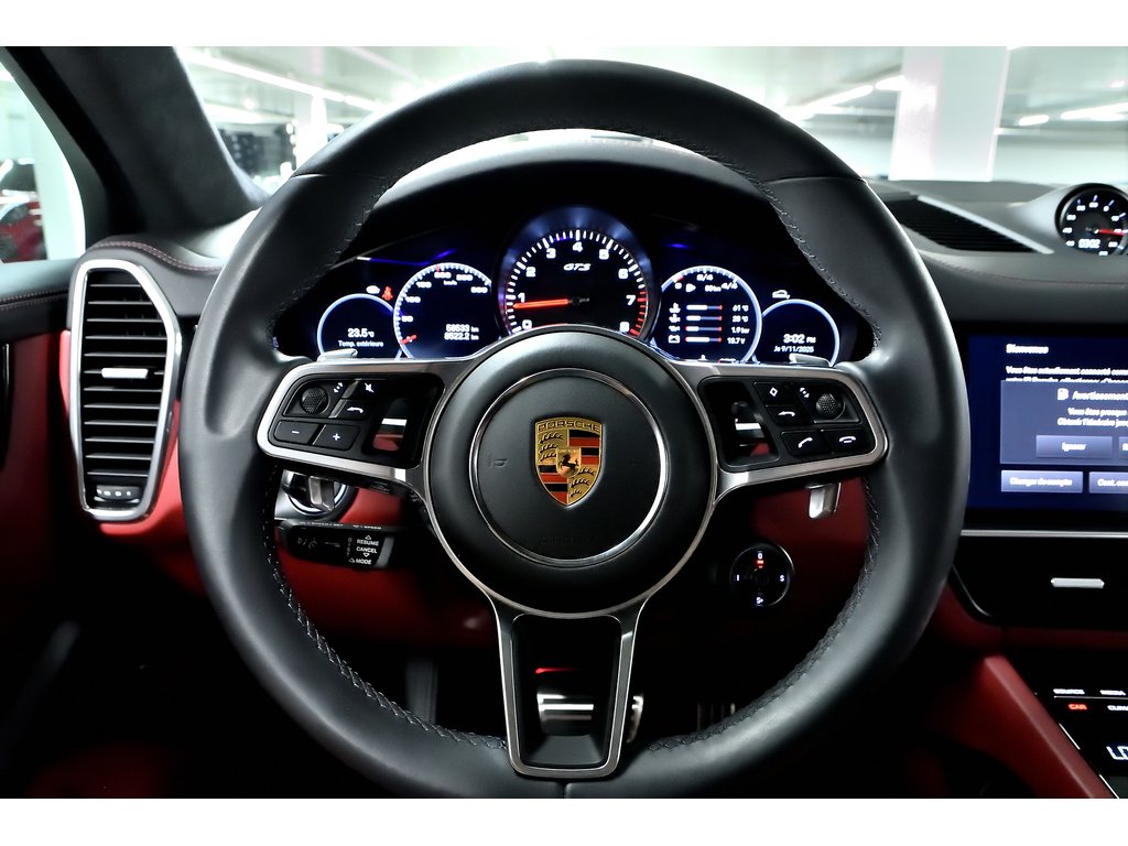 2023 Porsche Cayenne GTS Coupe AWD / Adaptive Cruise / BOSE in Laval, Quebec - 18 - w1024h768px