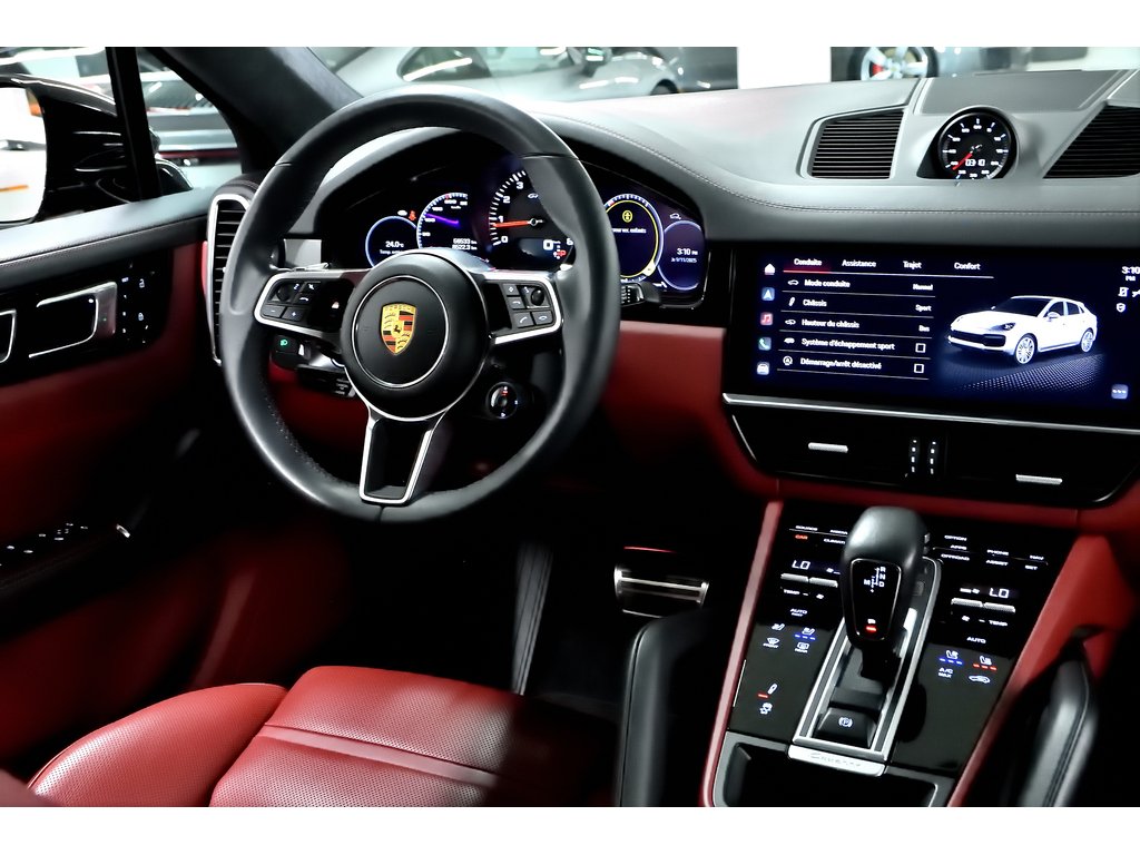 2023 Porsche Cayenne GTS Coupe AWD / Adaptive Cruise / BOSE in Laval, Quebec - 41 - w1024h768px