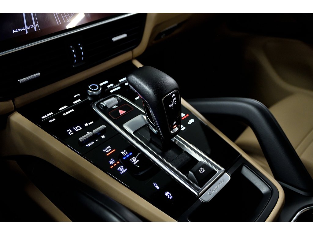 Porsche Cayenne S Platinum Coupe / Premium + Performance Package 2023 à Laval, Québec - 27 - w1024h768px