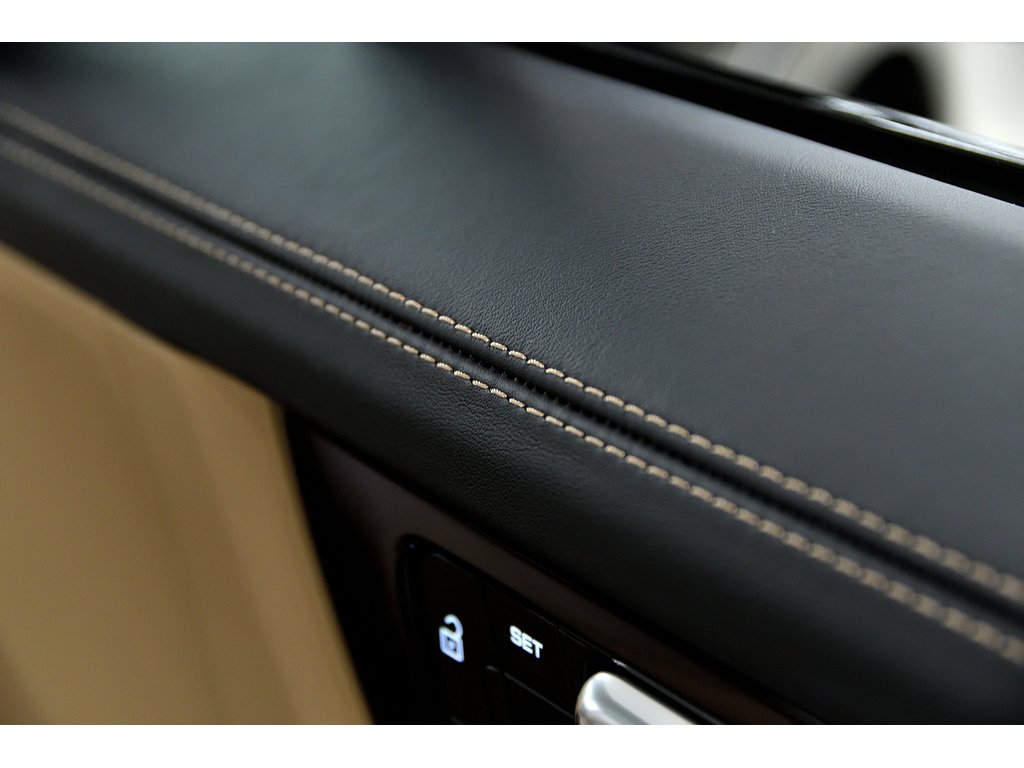 2023 Porsche Cayenne S Platinum Coupe / Premium + Performance Package in Laval, Quebec - 36 - w1024h768px