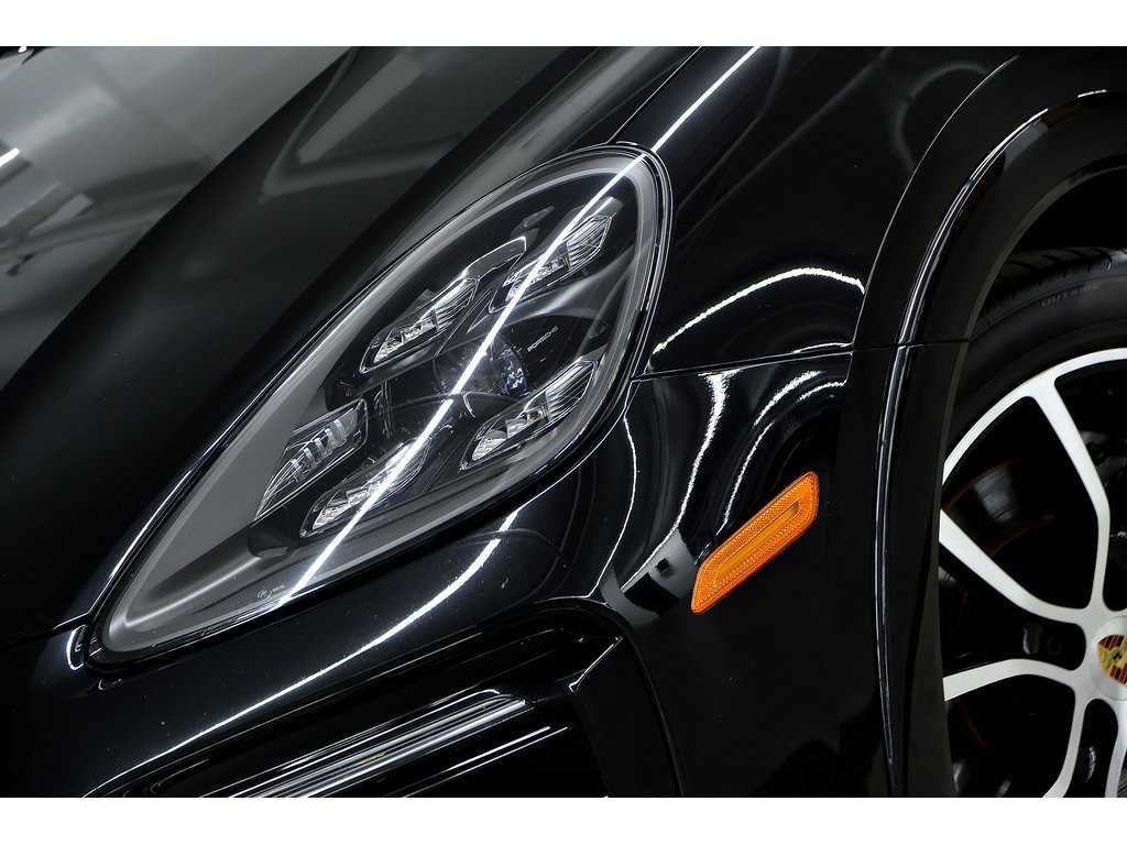 2023 Porsche Cayenne S Platinum Coupe / Premium + Performance Package in Laval, Quebec - 7 - w1024h768px