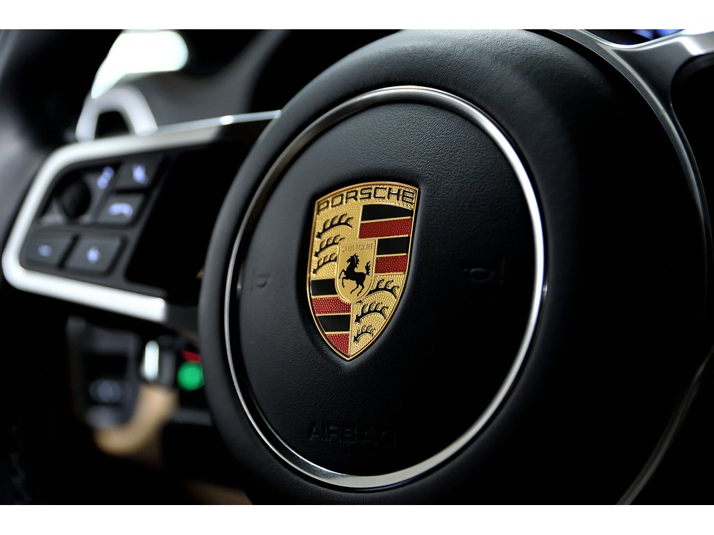 Porsche Cayenne S Platinum Coupe / Premium + Performance Package 2023 à Laval, Québec - 20 - w1024h768px