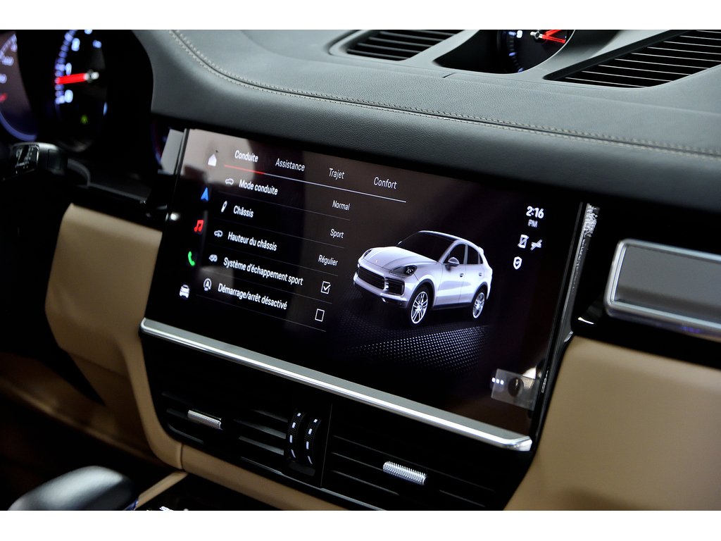 2023 Porsche Cayenne S Platinum Coupe / Premium + Performance Package in Laval, Quebec - 34 - w1024h768px
