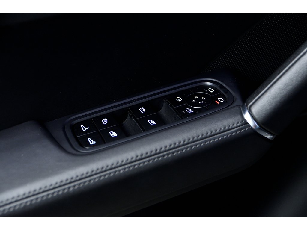 Porsche Cayenne Platinum Edition / Premium Plus / Sport Exhaust 2023 à Laval, Québec - 41 - w1024h768px