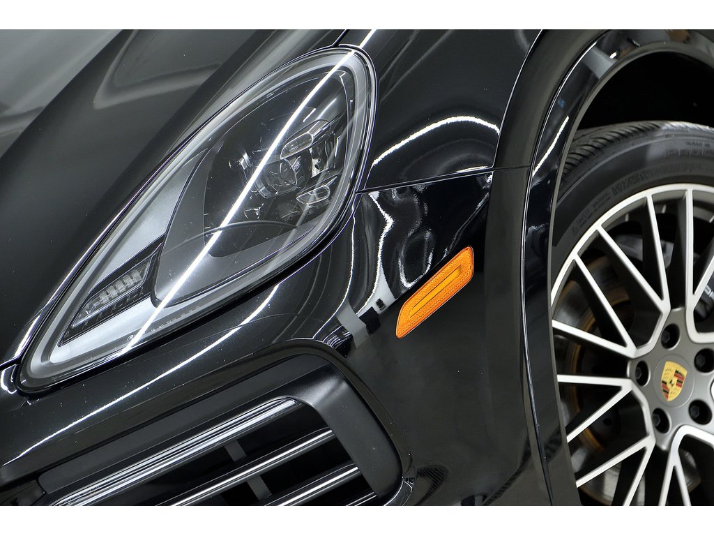 Porsche Cayenne Platinum Edition / Premium Plus / Sport Exhaust 2023 à Laval, Québec - 7 - w1024h768px