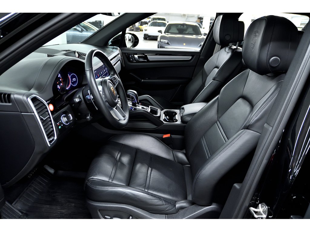 Porsche Cayenne Platinum Edition / Premium Plus / Sport Exhaust 2023 à Laval, Québec - 13 - w1024h768px