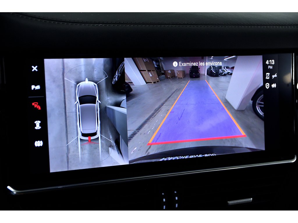 Porsche Cayenne Platinum Edition / Premium Plus / Sport Exhaust 2023 à Laval, Québec - 33 - w1024h768px