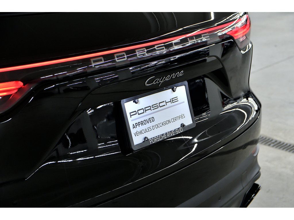Porsche Cayenne Platinum Edition / Premium Plus / Sport Exhaust 2023 à Laval, Québec - 43 - w1024h768px