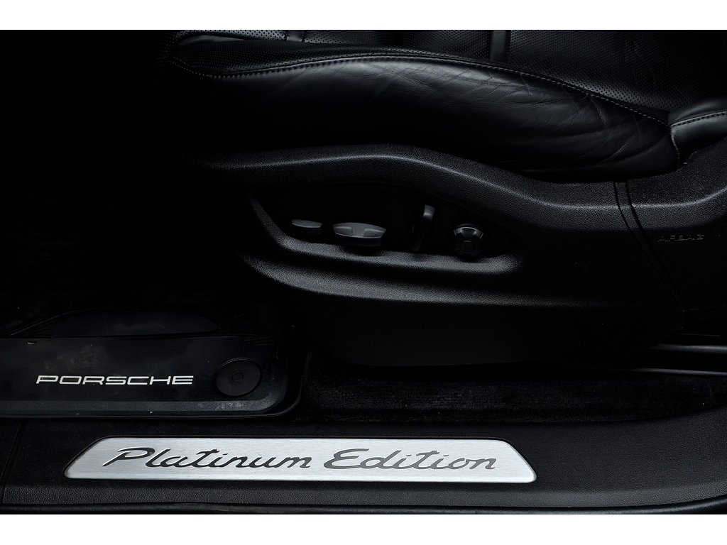 Porsche Cayenne Platinum Edition / Premium Plus / Sport Exhaust 2023 à Laval, Québec - 14 - w1024h768px