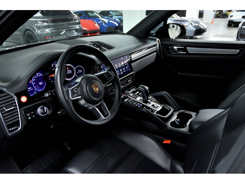 Porsche Cayenne Platinum Edition / Premium Plus / Sport Exhaust 2023 à Laval, Québec - 12 - w1024h768px