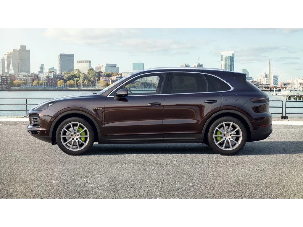 2023 Porsche Cayenne E-Hybrid AWD / Premium Package in Laval, Quebec - 2 - w1024h768px