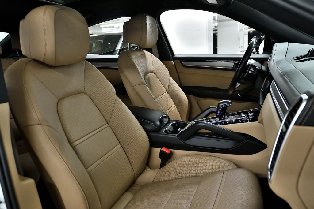 Porsche Cayenne Coupe Platinum Edition 2023 à Laval, Québec - 34 - w1024h768px