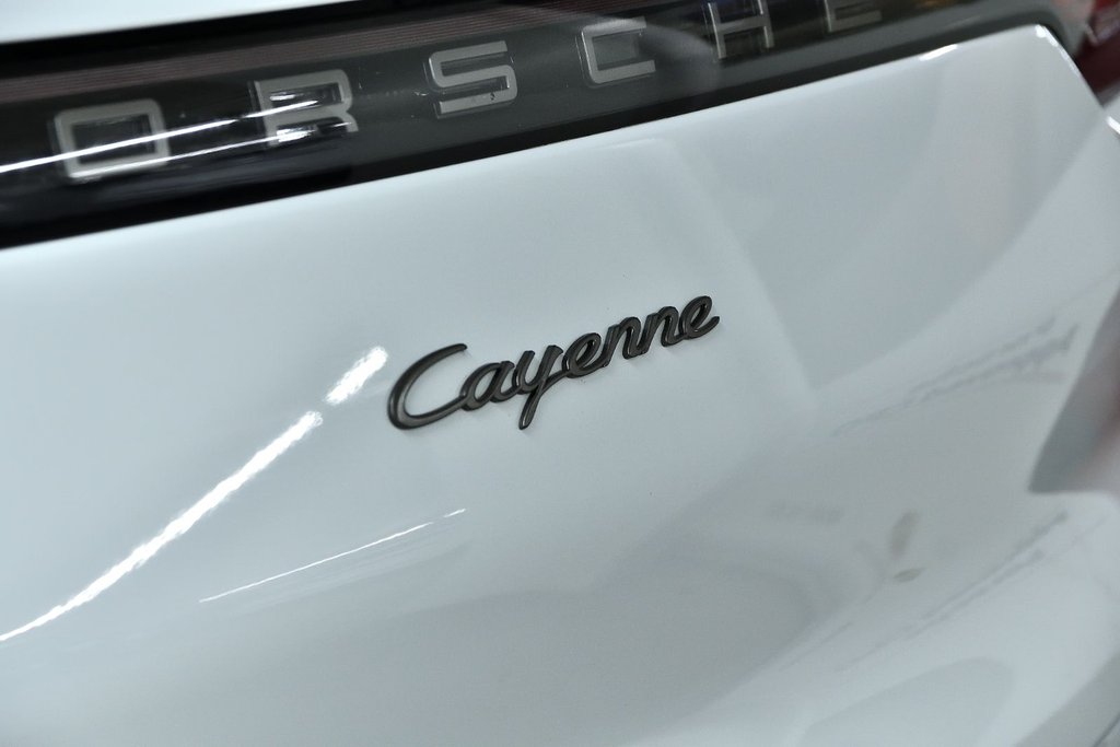 Porsche Cayenne Coupe Platinum Edition 2023 à Laval, Québec - 42 - w1024h768px