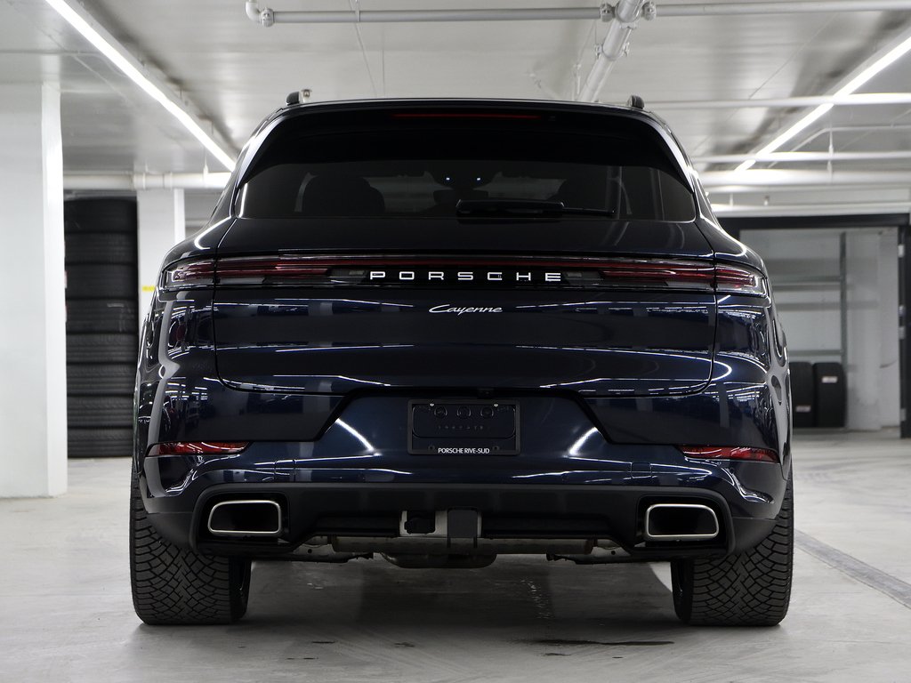 Porsche Cayenne / Premium Package Plus / Hitch / Adaptive Cruise 2024 à Laval, Québec - 4 - w1024h768px
