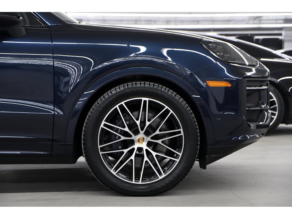Porsche Cayenne / Premium Package Plus / Hitch / Adaptive Cruise 2024 à Laval, Québec - 31 - w1024h768px