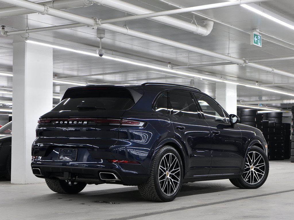 Porsche Cayenne / Premium Package Plus / Hitch / Adaptive Cruise 2024 à Laval, Québec - 3 - w1024h768px