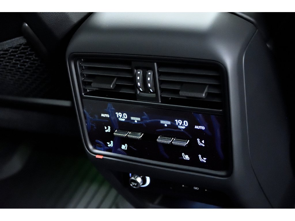 Porsche Cayenne S / Premium Plus / Air Suspension / Sport Design 2024 à Laval, Québec - 26 - w1024h768px