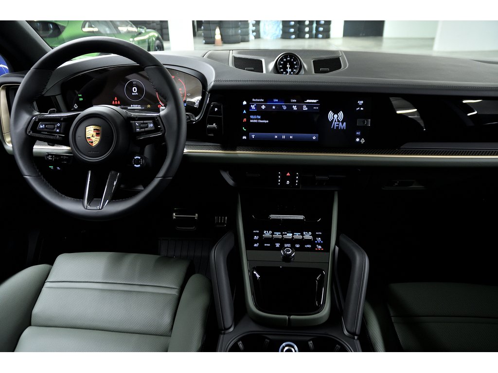 Porsche Cayenne S / Premium Plus / Air Suspension / Sport Design 2024 à Laval, Québec - 27 - w1024h768px