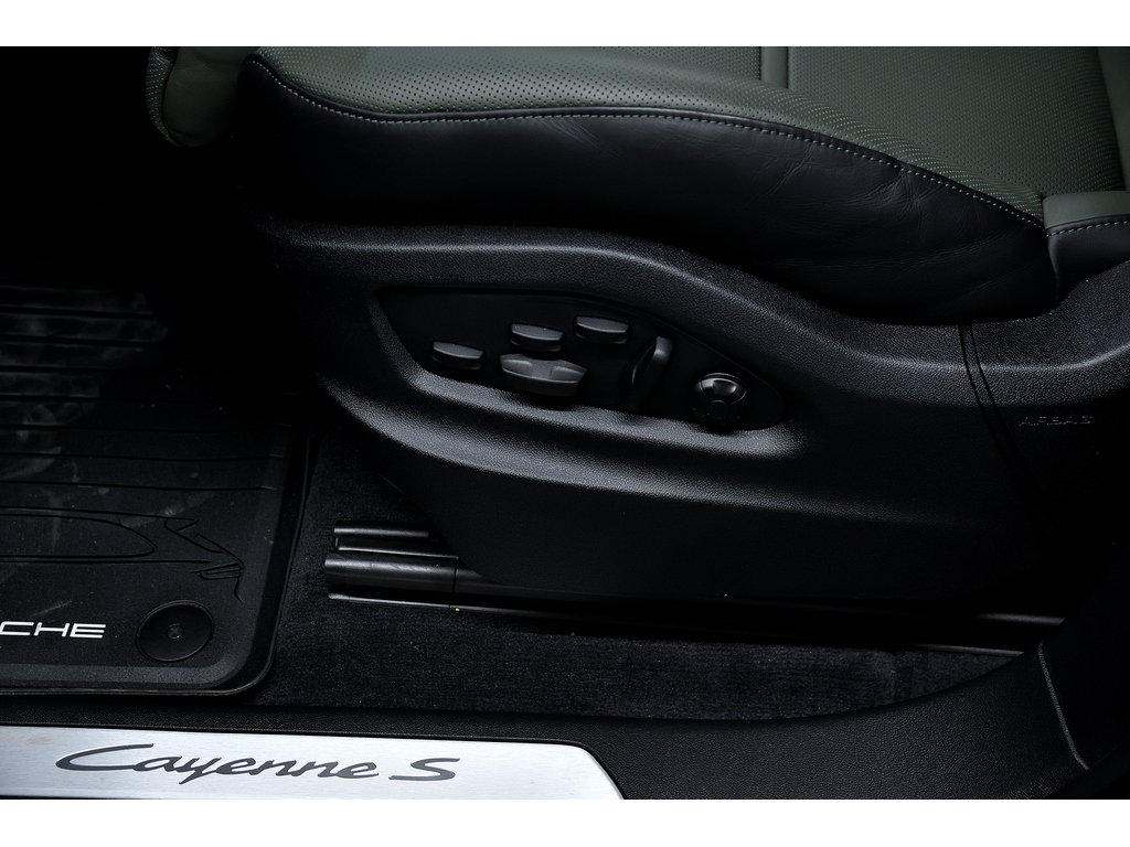 Porsche Cayenne S / Premium Plus / Air Suspension / Sport Design 2024 à Laval, Québec - 13 - w1024h768px