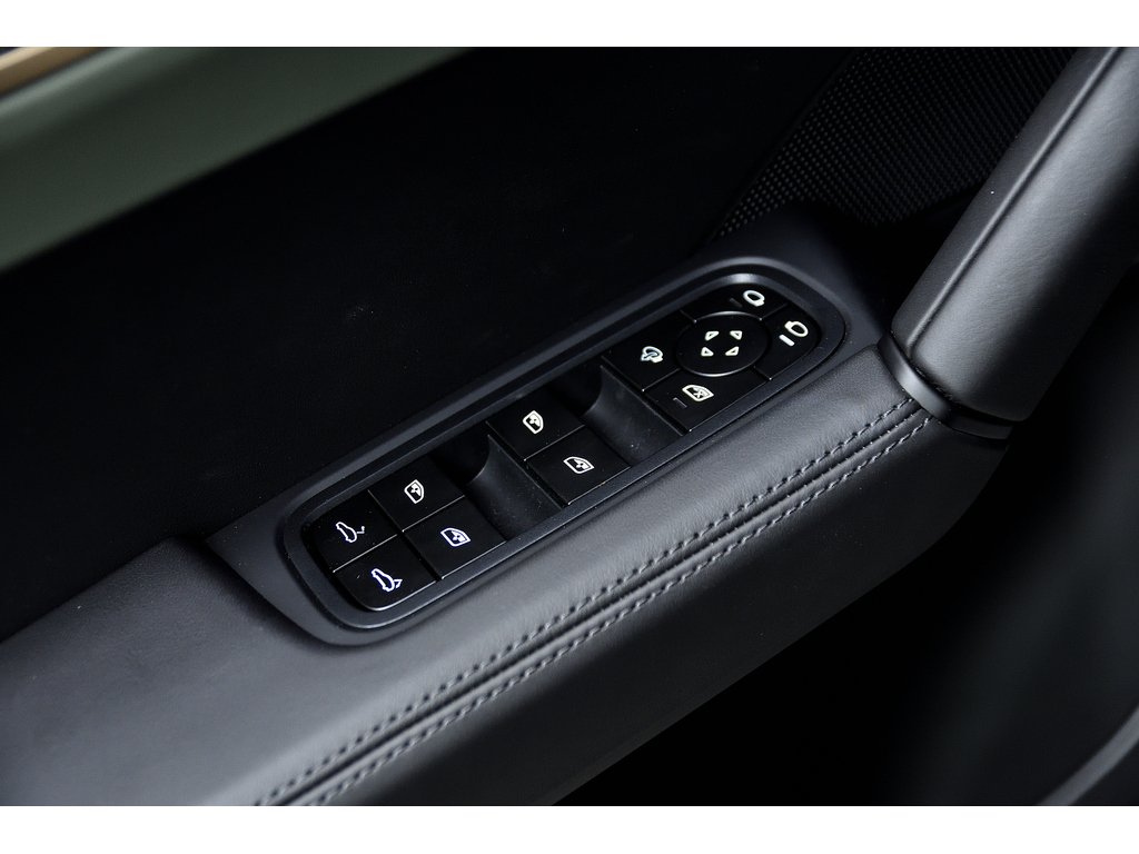 Porsche Cayenne S / Premium Plus / Air Suspension / Sport Design 2024 à Laval, Québec - 18 - w1024h768px