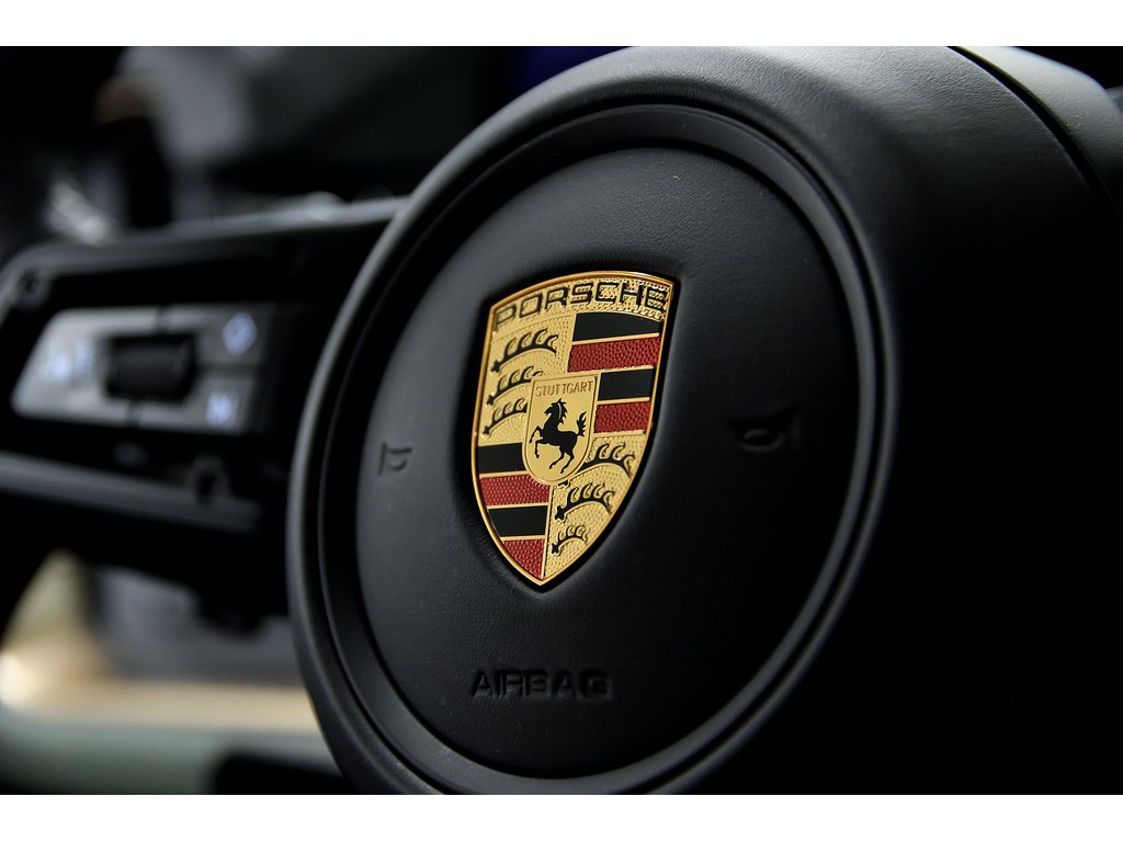 Porsche Cayenne Air Suspension / Premium Package Plus / Hitch 2024 à Laval, Québec - 26 - w1024h768px