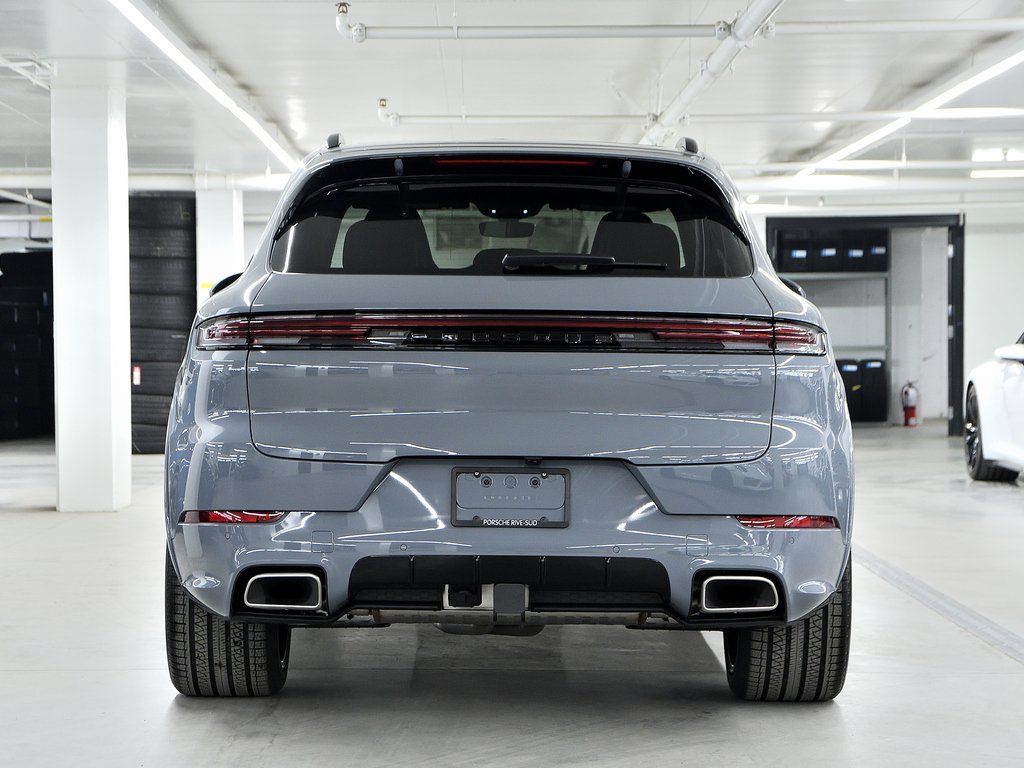 2024 Porsche Cayenne AWD / Premium Plus Package / Trailer Hitch in Laval, Quebec - 4 - w1024h768px