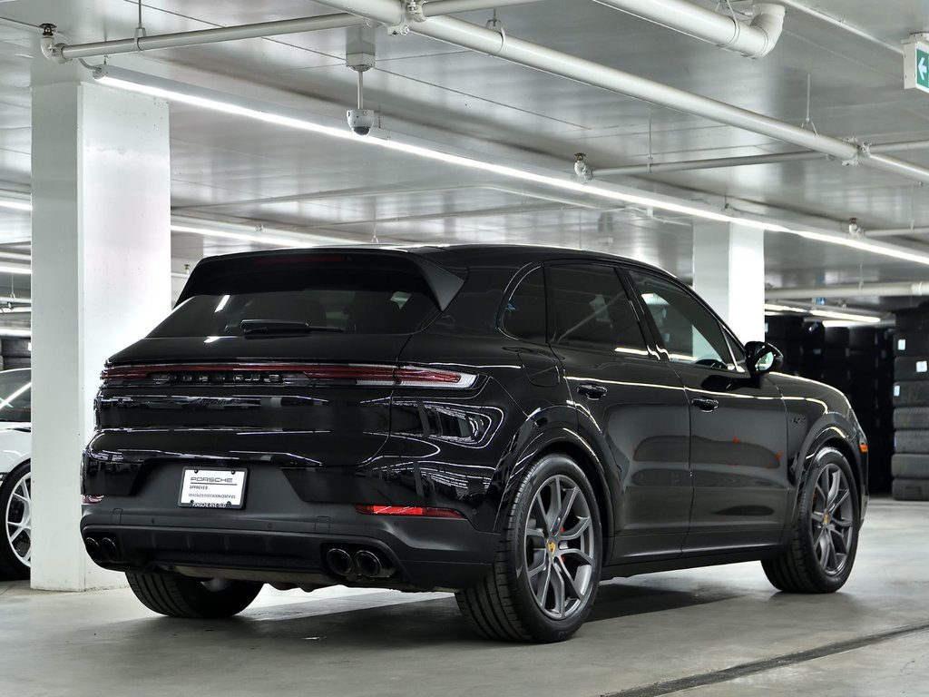 Porsche Cayenne S E-Hybrid 2024 à Laval, Québec - 3 - w1024h768px