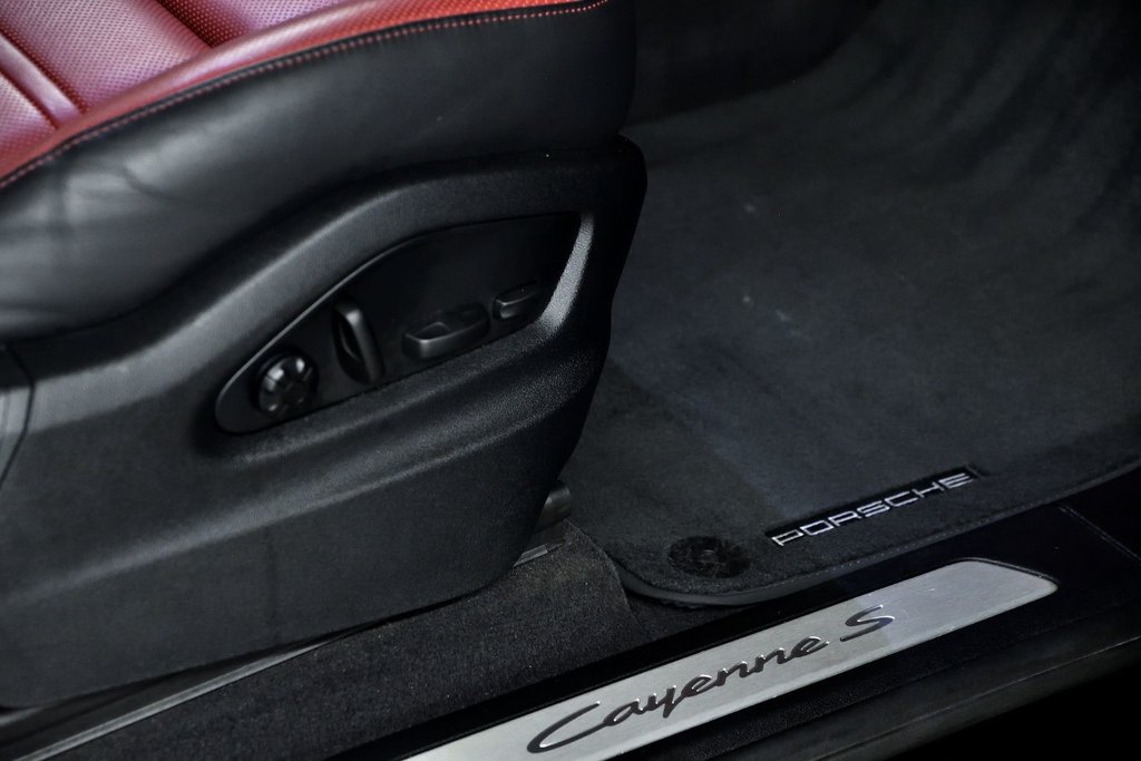 Porsche Cayenne S E-Hybrid 2024 à Laval, Québec - 36 - w1024h768px