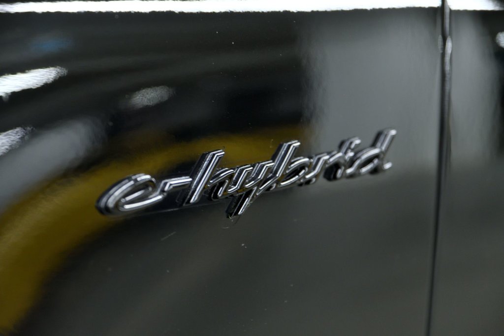 Porsche Cayenne S E-Hybrid 2024 à Laval, Québec - 11 - w1024h768px